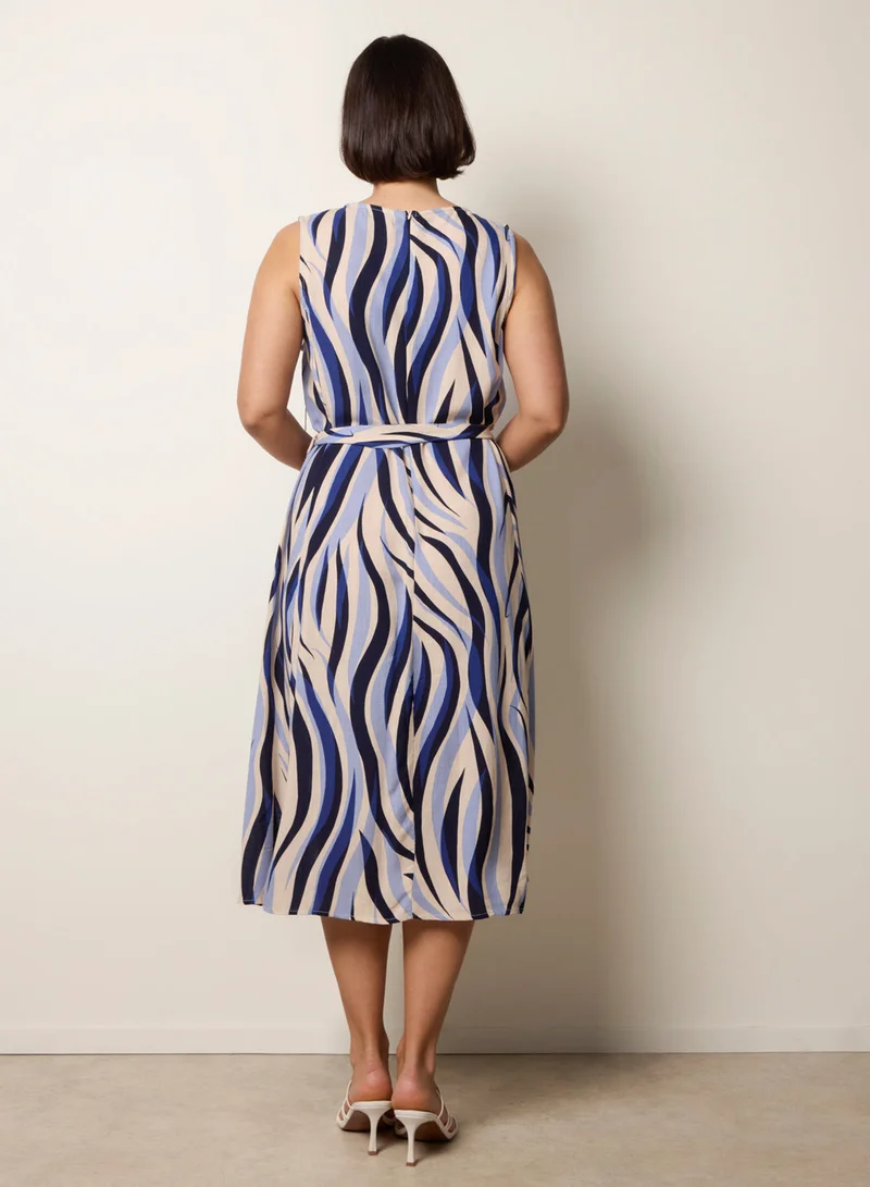 بلو فانيلا Bold Wave Print Belted Dress